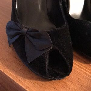 Amanda Smith Peep Toe Pumps, Black Velvet, size 8